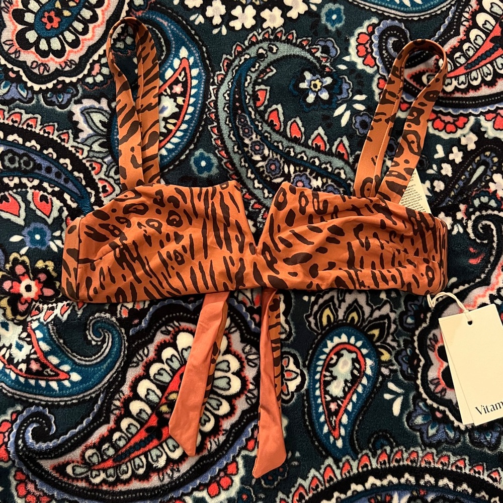 NWT Vitamin A Animal Print Bikini Top